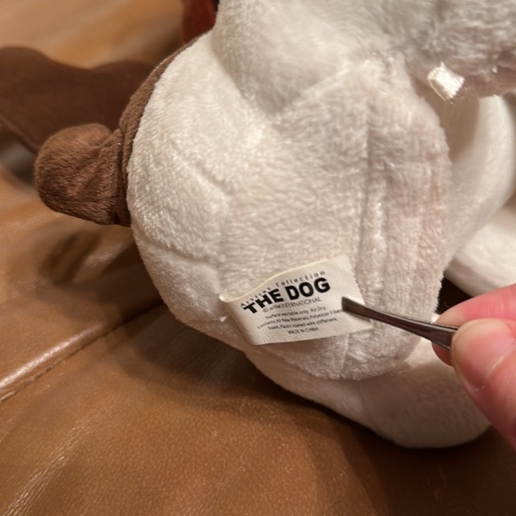 Dog Beagle Artist Collection 2003. - Picture 6 of 7